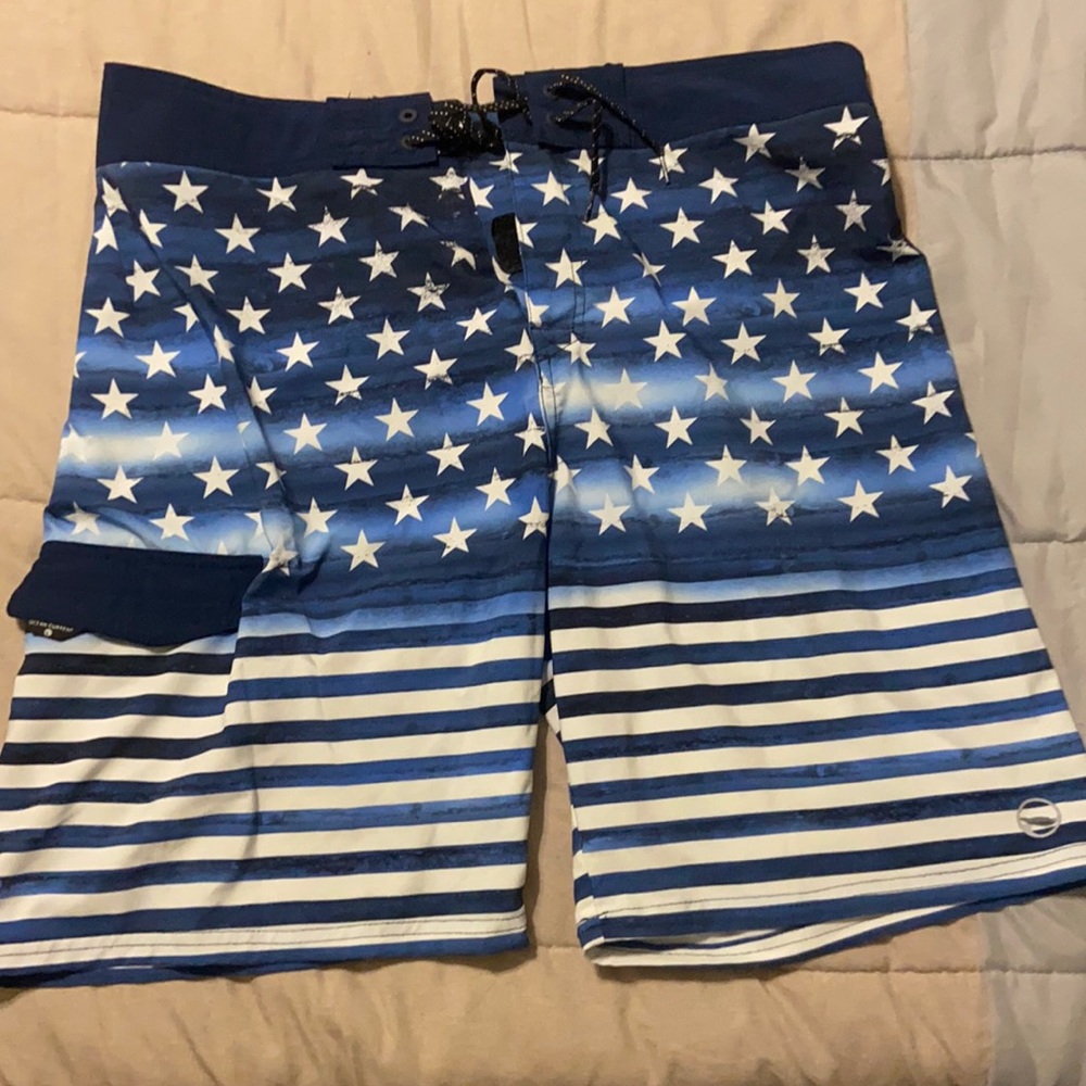 Men’s swimming trunks